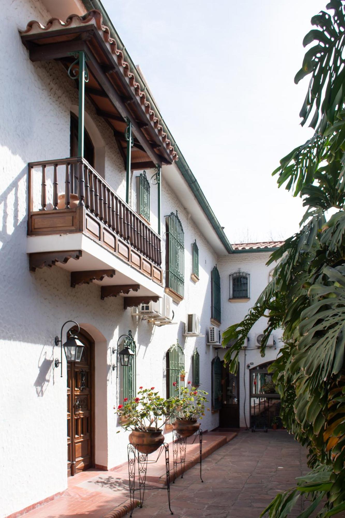 Hotel Boutique La Candela Salta Bagian luar foto