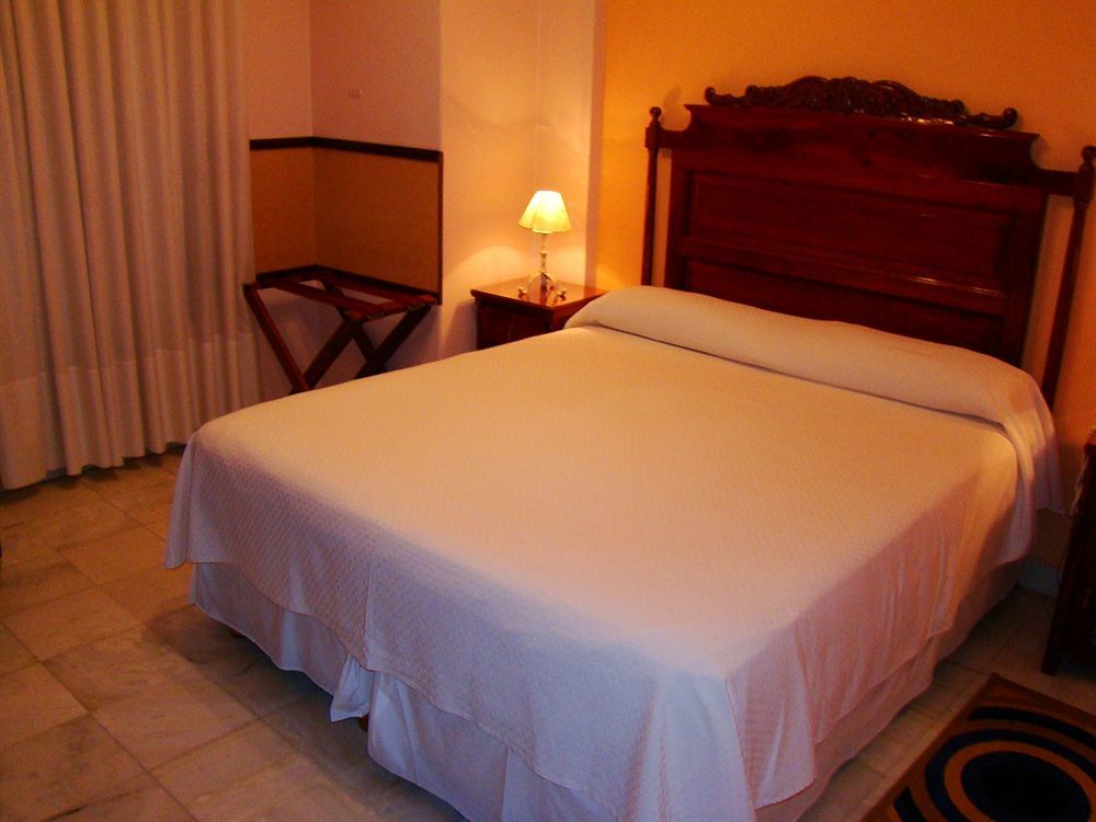 Hotel Boutique La Candela Salta Bagian luar foto