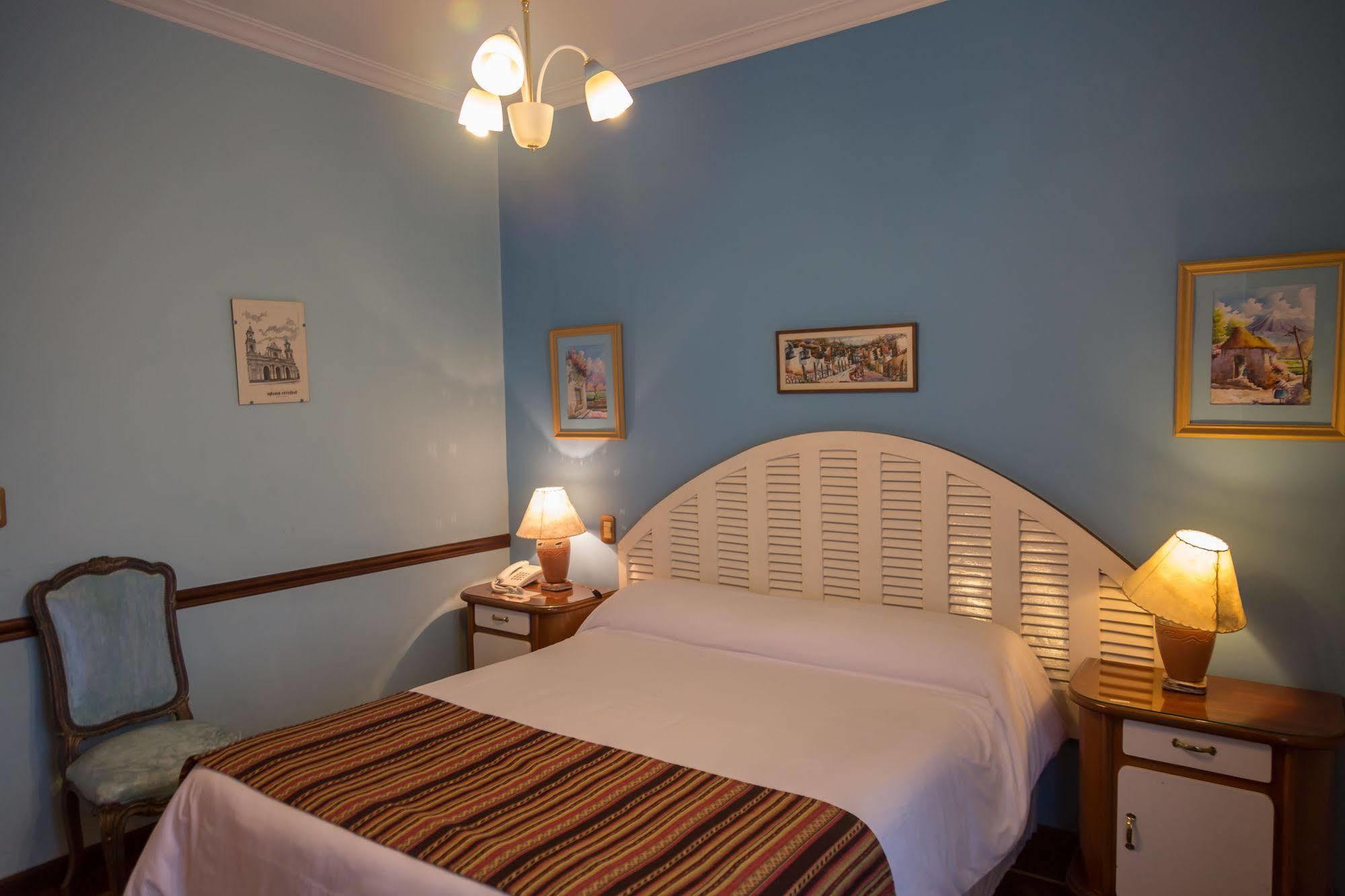Hotel Boutique La Candela Salta Bagian luar foto