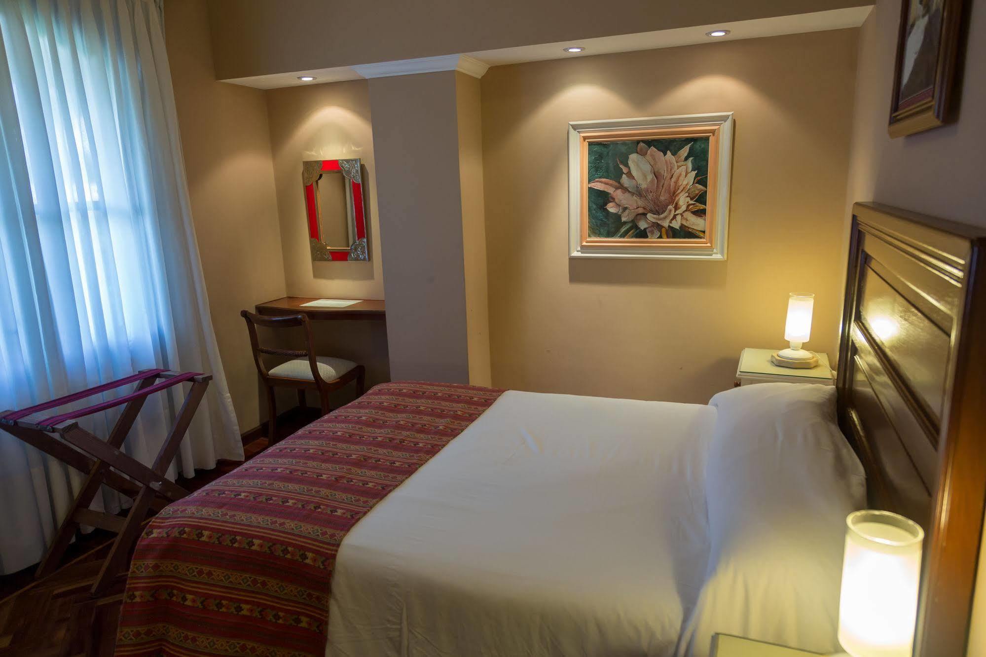 Hotel Boutique La Candela Salta Bagian luar foto